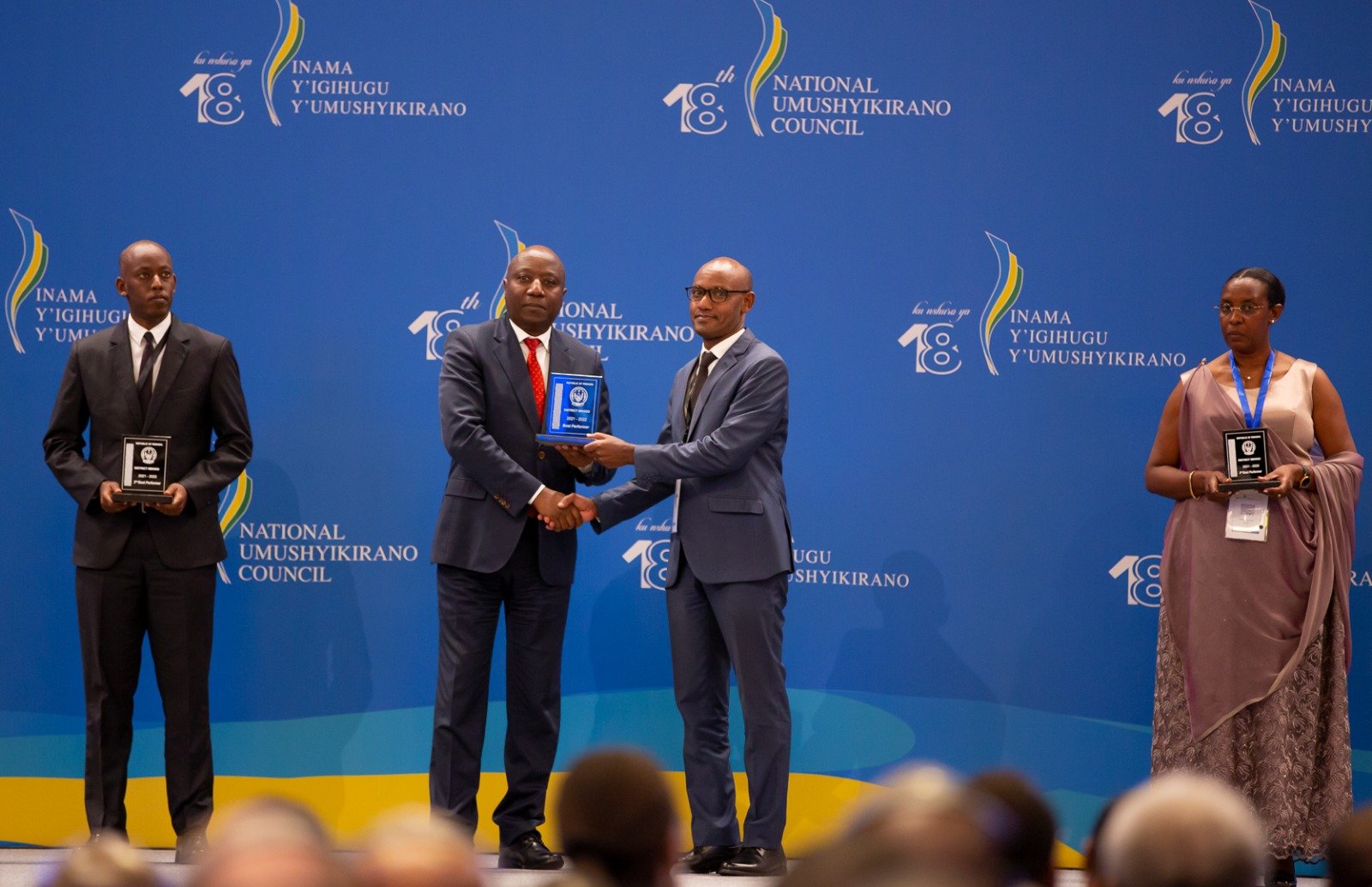 CONTRACTS OF HONOR: HOW THEANCIENT PRACTICE OF IMIHIGODRIVES MODERN SOCIALACCOUNTABILITY IN RWANDA